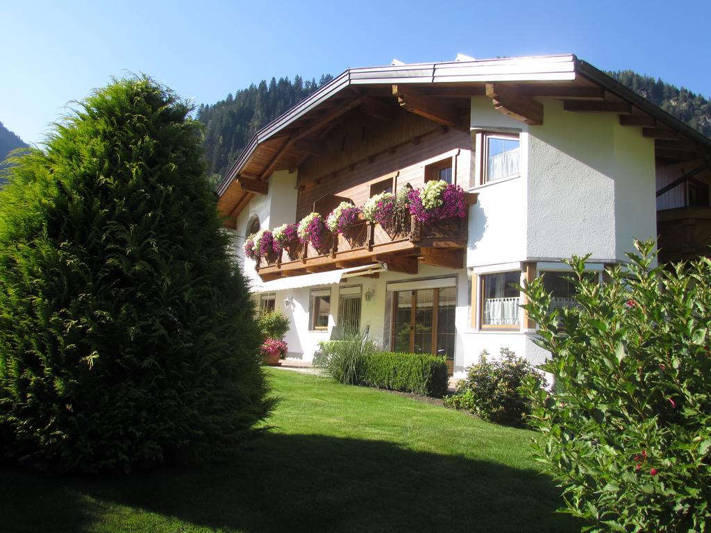Haus Egger Apartamento Neustift im Stubaital Exterior foto